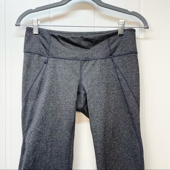 Athleta Ananda Crop Power Up Split Leg Size Small Gray - Picture 4 of 9